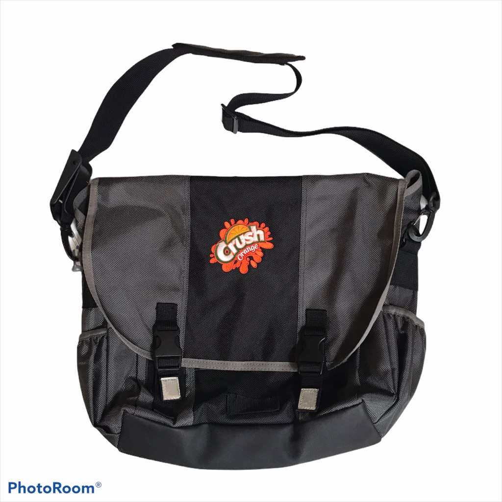 District Threads Montezuma Messenger Backpack Bag